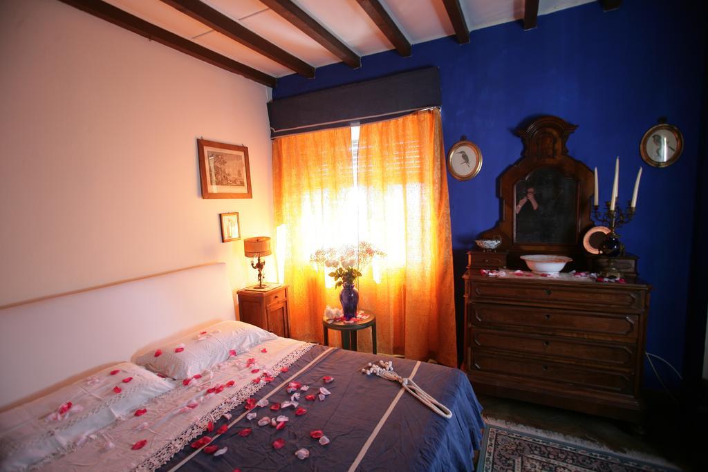Villa Residence La Limonaia Гарньяно Номер фото