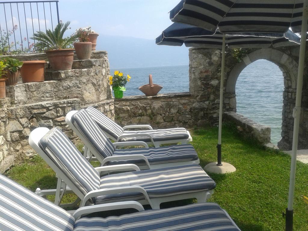 Villa Residence La Limonaia Гарньяно Номер фото
