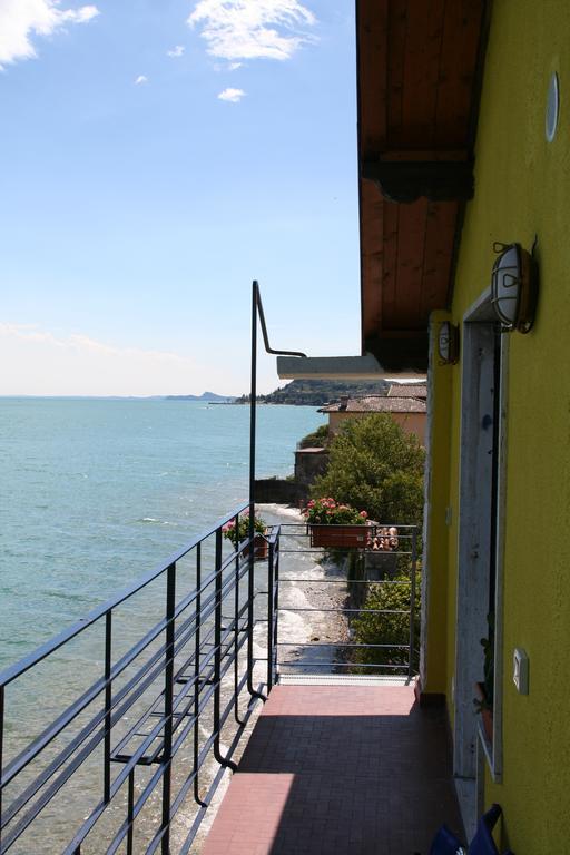 Villa Residence La Limonaia Гарньяно Номер фото